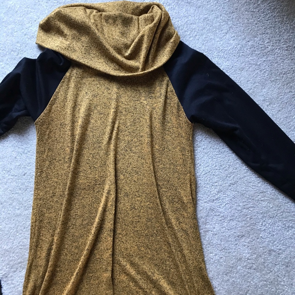 Gold cowl neck sweater with black sleeves S